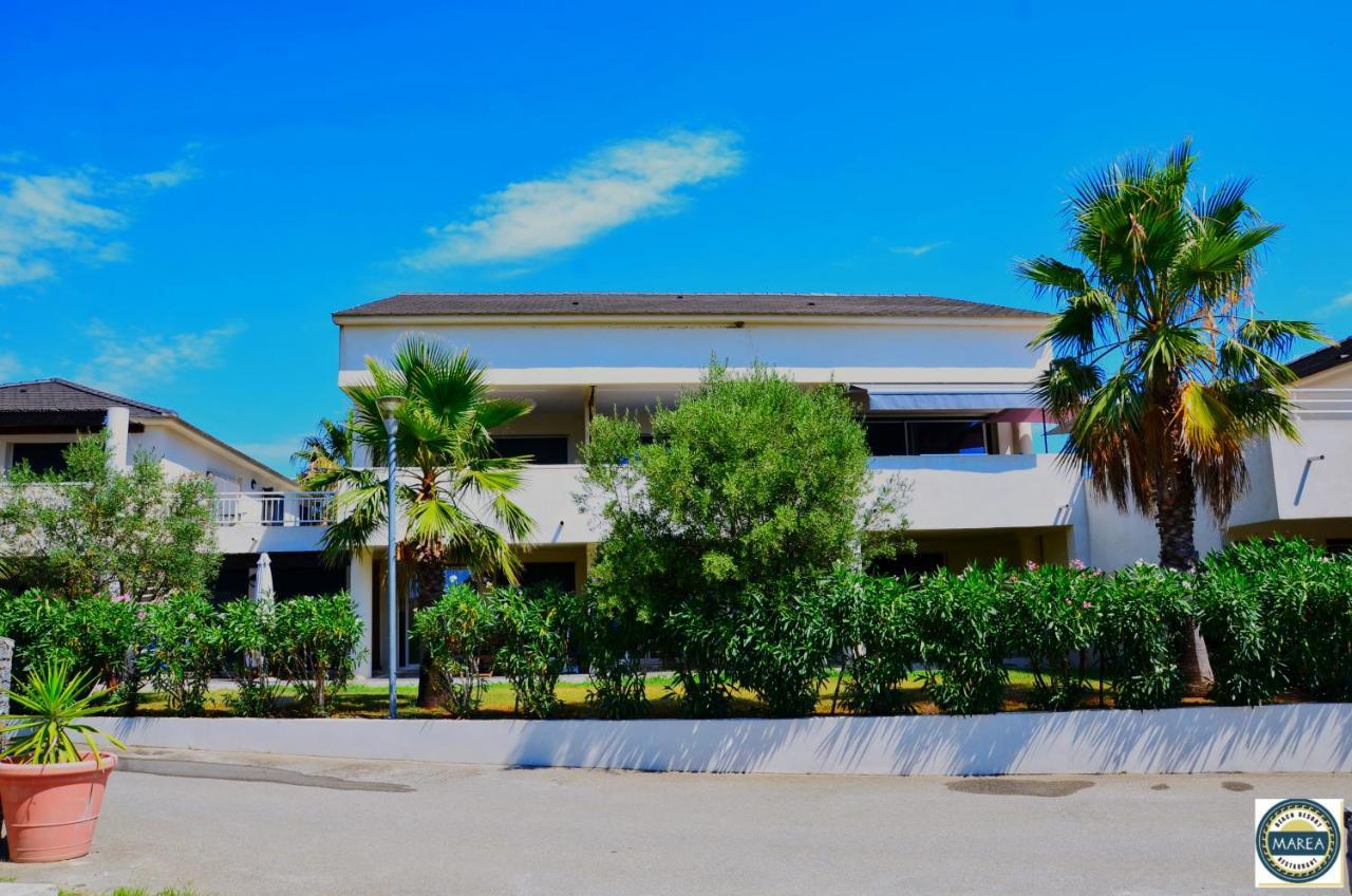 Residence Marea Resort Santa Lucia di Moriani Bagian luar foto